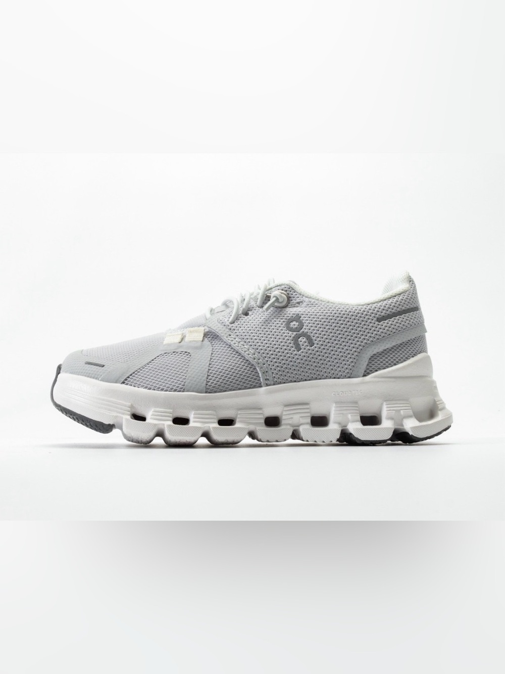 On Cloud 6 Kids Lightweight
Mesh Sneaker - Light Gray & white(SIZE 11C) - Picture 5 of 7
